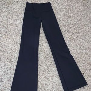 Lulu lemon size 4 black leggings (flare)